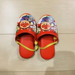 アンパンマン　スリッパ　かかとゴム付き