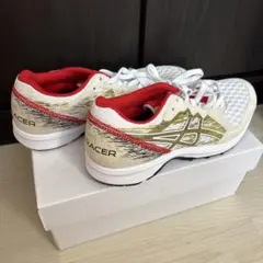 アシックススポーツシューズ