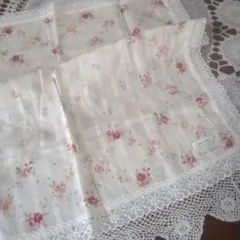 ピエールカルダン大判 レース縁取りハンカチ