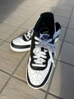値下げ！NIKE コートビジョン LOW 25cm パンダカラー 黒白
