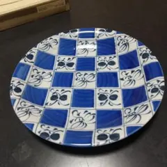 たち吉　青と白のチェック柄平皿