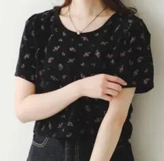 Kastane カスタネ パイルフラワーtee ブラックのサムネイル