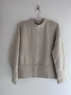 ZARA ベージュ　オフホワイト 長袖ニット XS