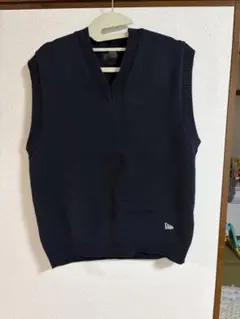 ニューエラ　ネイビー Vネック ニットベスト