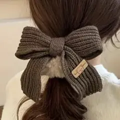 新品！韓国　リボン型ニットヘアアクセサリー ファー付き ブラウン