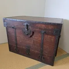 万両箱 鍵付 千両箱 銭函 銭箱 古民具 箪笥 帯金具 船箪笥 長持 鎧櫃