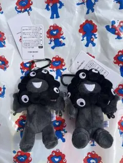 黒ミャクミャク　ぬいぐるみ　カラビナ付きマスコット　立ち　座り　ブラック