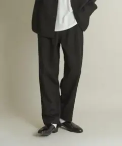 ウールライクダブルタックテーパードパンツ