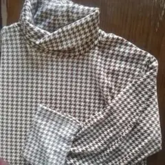 ハウンドトゥースパターン 長袖タートルネック大きめ L