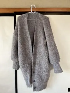 LOWRYS FARM フワフワ グレー カーディガン 前面ボタン付き