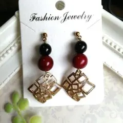 幾何学模様のカジュアルピアス/イヤリング(ハンドメイド)