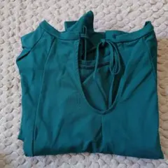 GU バックオープンワンピース グリーン Mサイズ