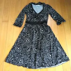 ワンピース　Ｓ　小さいサイズ　フリル　ブラック　袖七分丈