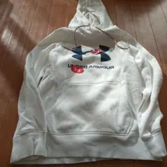 Under Armour ホワイト パーカー レディース　XL