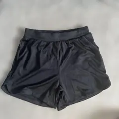 ジーユー　スポーツ　ショートパンツ