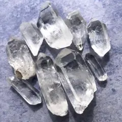 【大きめ！大容量！大特価】最強パワー　数量限定　トマスゴンサガ水晶　原石61