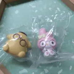 サンリオ めがねっこちゃんフィギュア カプセルトイ ポムポムプリン&マイメロディ
