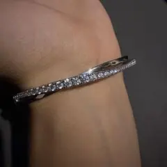 スワロフスキー（Swarovski）　Hyperbola バングル