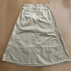 UNIQLO ベージュ フレアスカート