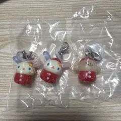 サンリオ　いちごめじるしアクセサリー　ウサハナ ポムポムプリン ガチャガチャ