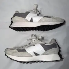 New Balance 327スニーカー グレー/ホワイト