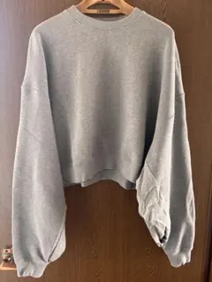 グレー クロップド スウェット トレーナー