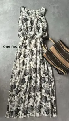 リゾートワンピース　ボタニカルプリント ロングマキシ丈　花柄