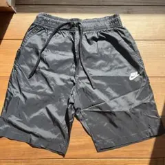 Nike 黒 ショートパンツ Mサイズ