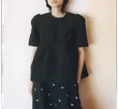 美品】 MACHATT マチャット フォルムプルオーバー フラワー 刺繍