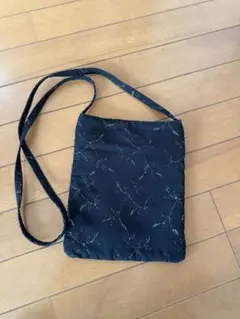 Item thumbnail for item bad06c02-dd03-4d25-988b-d30245b6caa7