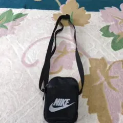 Nike メッシュショルダーバッグ 黒