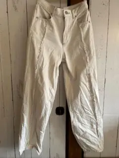 GU ホワイトデニムパンツ Sサイズ