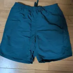 ユニクログリーン ショートパンツ バックポケット付き