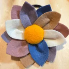 ハンドメイド フェルト花形ヘアゴム no.119