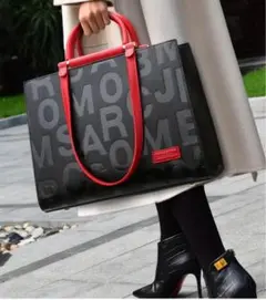 ロゴエンボス トートバッグ 黒赤