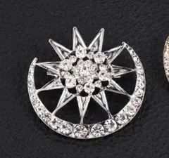 【フォーマルにも】シルバー　太陽と月　ブローチ 　パーティー　ワンポイント