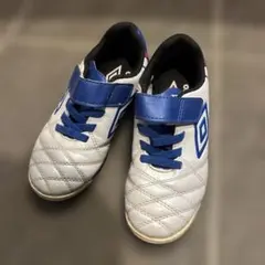umbro サッカーシューズ 白/青
