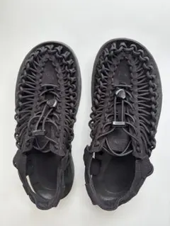 KEEN UNEEK 24.5cm サンダル　ブラックのサムネイル