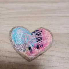 ハート型 手織りブローチ