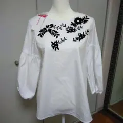 DoCLASSE 花柄刺繍 バルーンスリーブ シャツ