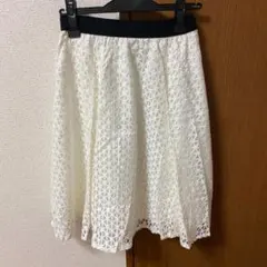 幾何学模様 カッティング レース ホワイト ひざ丈スカート