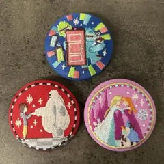ディズニー 刺繍缶バッジ 3点セット　まとめ売り　食玩　バンダイ　人気　かわいい
