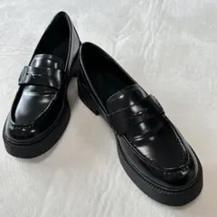 【美品】ZARA厚底ローファー黒　39サイズ