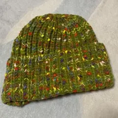 カラフルなネップの緑色ニット帽