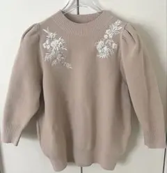 新品未使用タグつき♡ JUSGLITTY ビーズ刺繍　プルオーバー ピンクのサムネイル