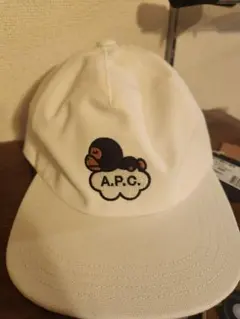 A.P.CとBAPEのコラボキャップのサムネイル