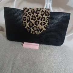 カトリーナベルティーニ　ヒョウ柄付きブラッククラッチバッグ美品