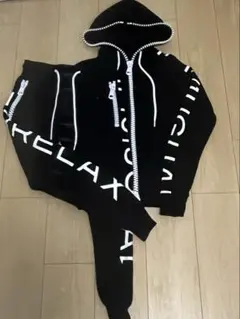美品1PIU1UGUALE3 RELAXニットセットアップ上M 下S - メルカリ