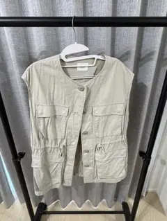 ローリーズファーム　ベージュ ベスト