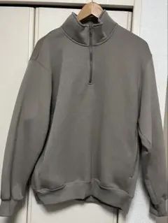 GU ハーフジップスウェット　ベージュ　Mサイズ